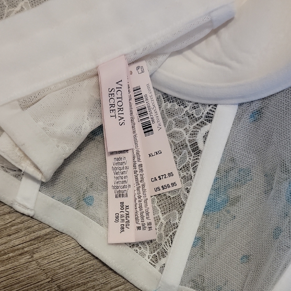 Victoria's Secret White and Blue Floral Underwire Bra - Picture 4 of 6